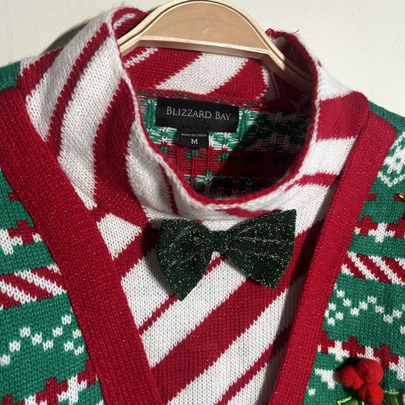 Blizzard Bay Christmas Sweater Bow Tie Candy Cane Striped Size M Festive Bright - Picture 7 of 8